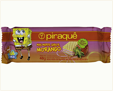 mini wafer bob esponja morango.jpg - Açúcar, farinha de trigo rica com ferro e ácido fólico, gordura vegetal interesterificada, maltodextrina, amido de milho, leite em pó e sal. Estabilizante: lecitina de soja, fermento químico: bicarbonato de sódio, corante natural carmin de cochonilla, acidulante: ácido cítrico e aroma natural de morango. CONTÉM GLÚTEN.Porção por 100 g (10 unidades).
